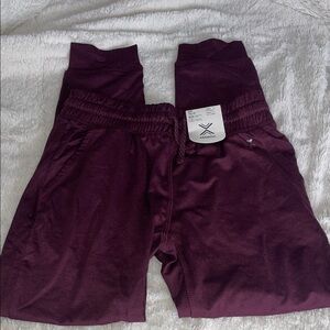 🆕 Xersion Burgundy Kids Jogger/Sweatpants